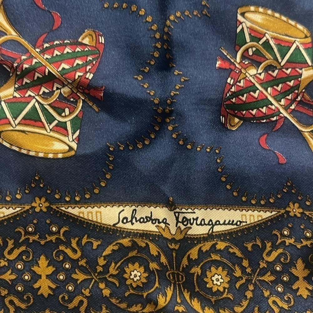 Salvatore Ferragamo Women's Silk Scarf 16” x 16” - Picture 3 of 4